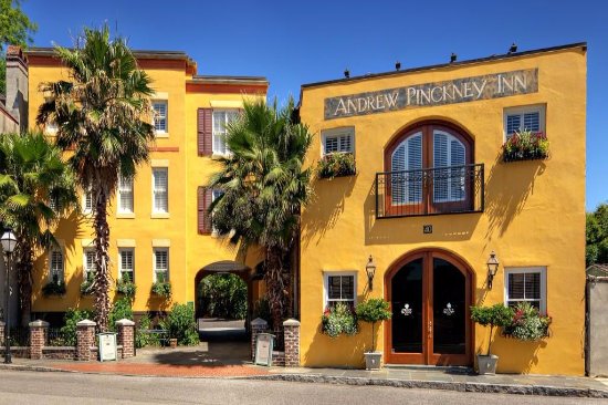 A Guide To The Best Bed And Breakfasts In Charleston SC (2024)